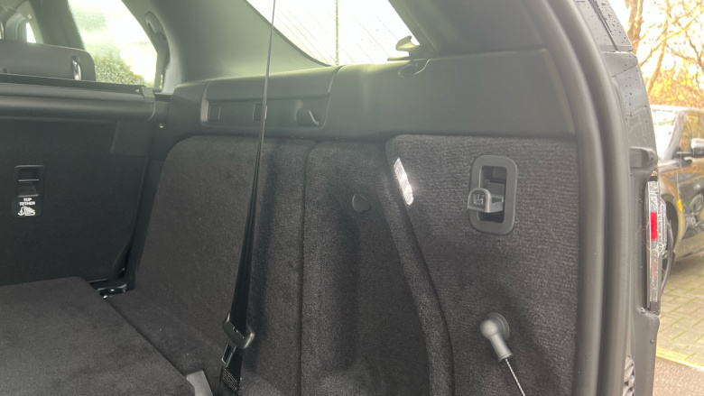 Land Rover Discovery 3.0 D350 Dynamic SE 5dr Auto Diesel Station Wagon